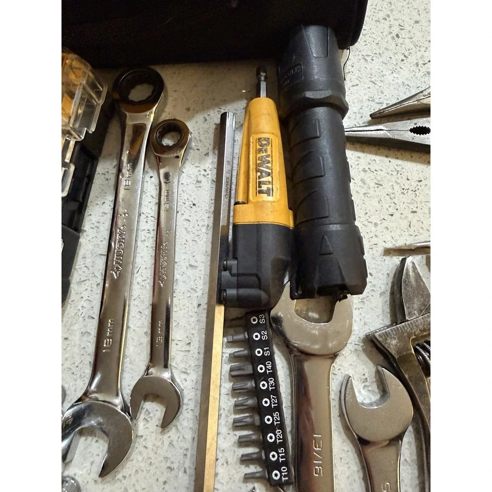 39 Pc Mix Tools‎ With DeWalt Bag